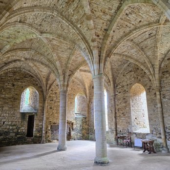 Battle Abbey & Battlefield - Landmarks & Historical Buildings Near Me - Battle, ESX