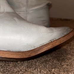 Texas Custom Boots - Bits of glue stuck to the outside of the shoe