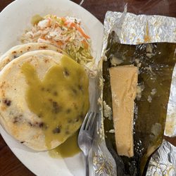 Pupusas Dona Mary - Pupuasa with chicken, tamale and coleslaw. But be aware it's not your coleslaw.