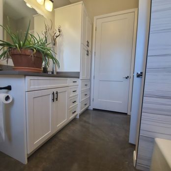 Renu Painting - Full Interior (Cabinets, Ceilings, Walls, Trim). - Painters Near Me - Amarillo, Texas Renu Painting - Full Interior (Cabinets, Ceilings, Walls, Trim). - Painters Near Me - Amarillo, Texas