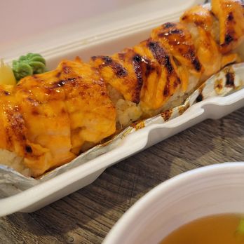 Sushi N Go - Baked Alaskan roll - Sushi Bars Near Me - Norwalk, California Sushi N Go - Baked Alaskan roll - Sushi Bars Near Me - Norwalk, California