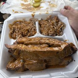 Smokey Mills BBQ & Grill