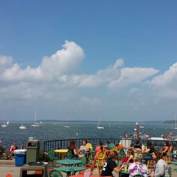 Memorial Union - beautiful day on the terrace! - Colleges & Universities Near Me - Madison, Wisconsin Memorial Union - beautiful day on the terrace! - Colleges & Universities Near Me - Madison, Wisconsin