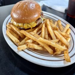 59 Diner - Cheeseburger & Chive Fries