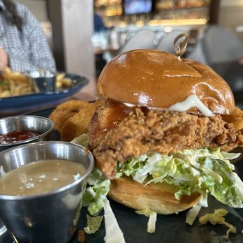 foothill - New American Near Me - Pasadena, California