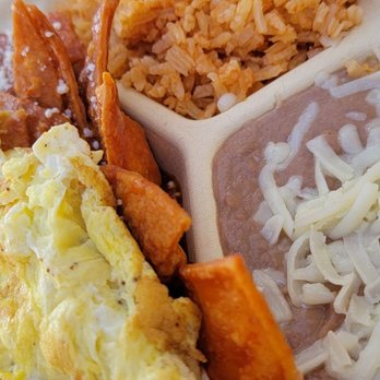 El Unico - Chilaquiles with red sauce. Scrabbled eggs and rice and beans. My favorite. :) - Mexican Near Me - Lake Elsinore, California El Unico - Chilaquiles with red sauce. Scrabbled eggs and rice and beans. My favorite. :) - Mexican Near Me - Lake Elsinore, California