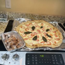 Italianos NY Pizza - 22" Margherita Pizza and Zeppolis