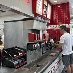 In-N-Out Burger - In and Out Free Soda Fountain In Simi Valley California 93065