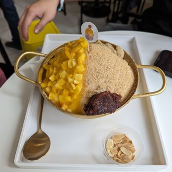Bingsu Bingsu - Injeolmi with mango bingsu - Ice Cream & Frozen Yogurt Near Me - Arcadia, California