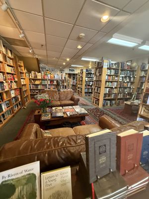 Landmark Booksellers | Franklin, Tennessee by null