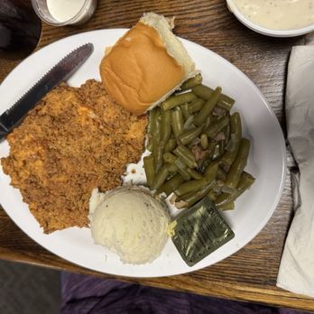 BW's Pub & Grill - Chicken fried chicken - Barbeque Near Me - Ashland, Nebraska