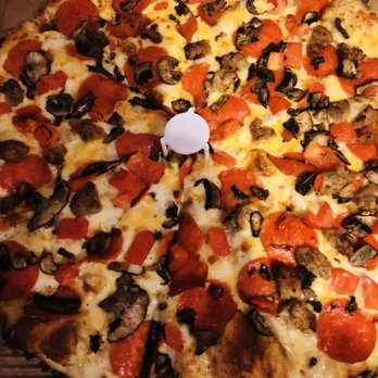 Round Table Pizza - Italian garlic supreme - Pizza Near Me - San Diego, California Round Table Pizza - Italian garlic supreme - Pizza Near Me - San Diego, California
