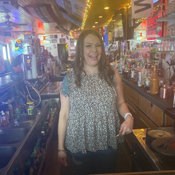 T J Donlins - Taryn.  Sunday, Funday. - Pubs Near Me - Bourbonnais, Illinois