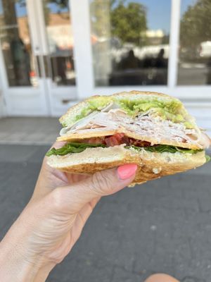 Giugnis Deli by null