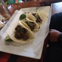 Tacos Al Carbón (Charbroiled steak tacos )