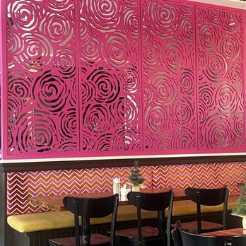 Barking Mad Cafe - Interior - Coffee & Tea Near Me - Gaithersburg, Maryland