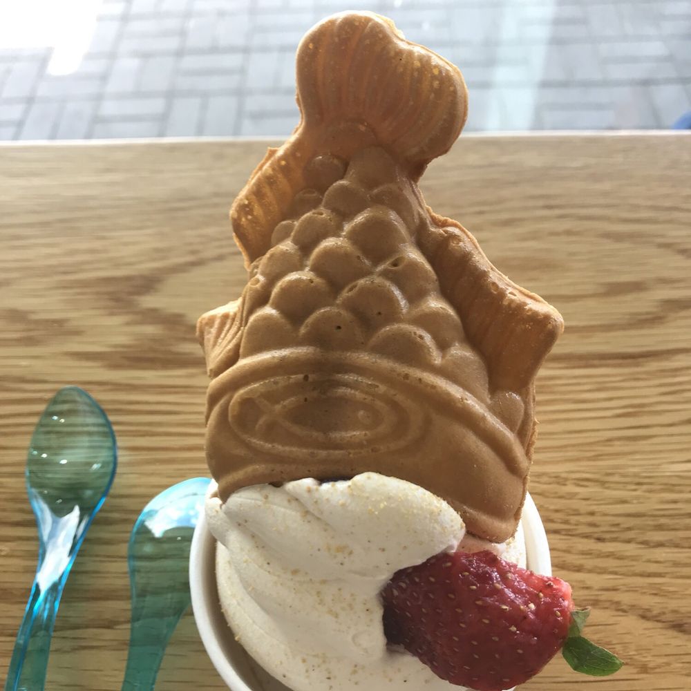 Somisomi - Look closely and you can see the crushed graham cracker topping on the ice cream. Nice utensil. - Desserts Near Me - Frisco, Texas Somisomi - Look closely and you can see the crushed graham cracker topping on the ice cream. Nice utensil. - Desserts Near Me - Frisco, Texas