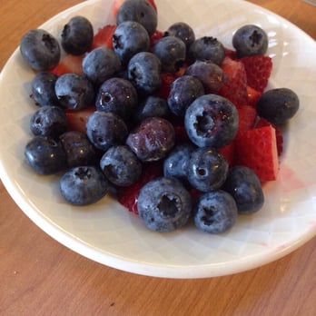 Atria Del Rey - Yummy berries!!! - Retirement Homes Near Me - Rancho Cucamonga, California Atria Del Rey - Yummy berries!!! - Retirement Homes Near Me - Rancho Cucamonga, California
