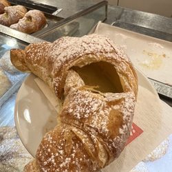 Il Catanese - Pistachio croissant