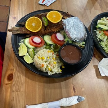 Restaurante Bahia De Jiquilisco - Fried tilapia - Salvadoran Near Me - Concord, California