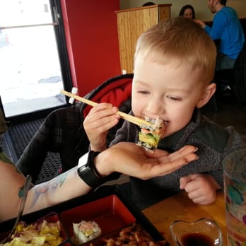 Maki Maki - Getting the hang of chopsticks - Japanese Near Me - Bethesda, Maryland