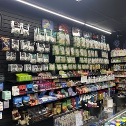 Smokes Smoke Shop - Kratom selection