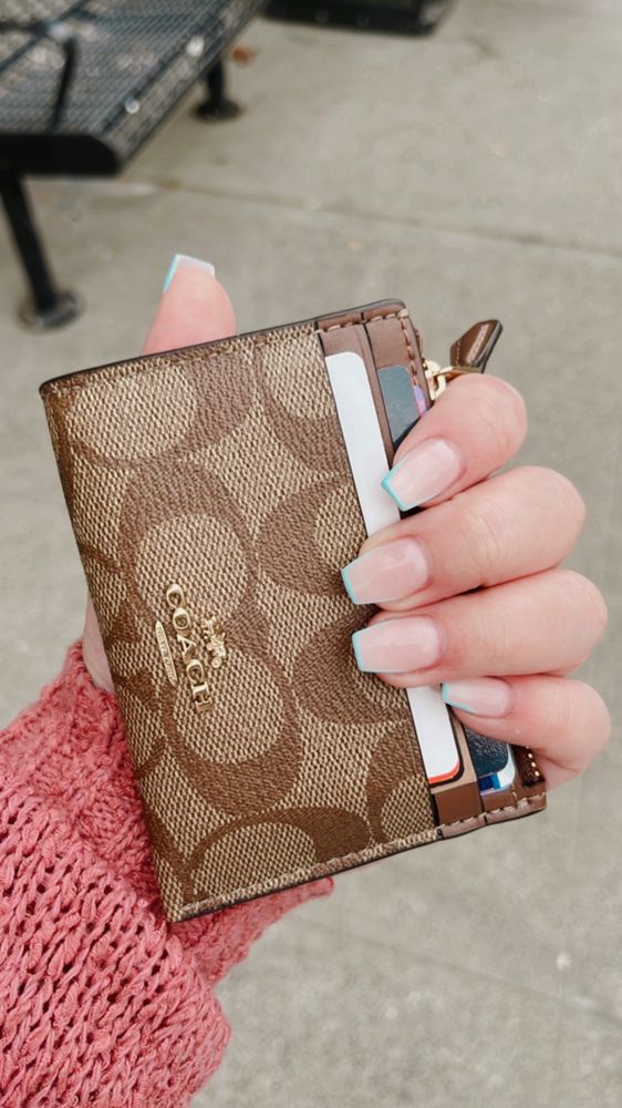 Jo And Her Nails Logo