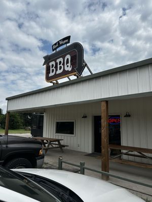 Red Wagon BBQ by null