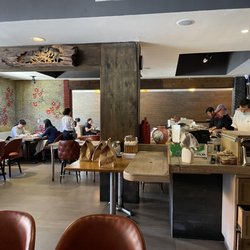 Moon Thai & Japanese - Restaurant