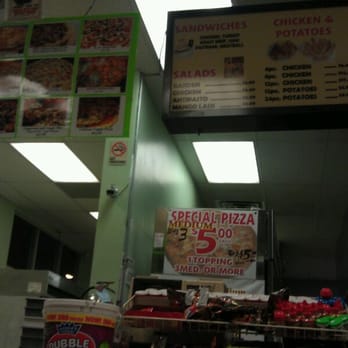Red Maple Pizza - Pizza Near Me - Moreno Valley, California