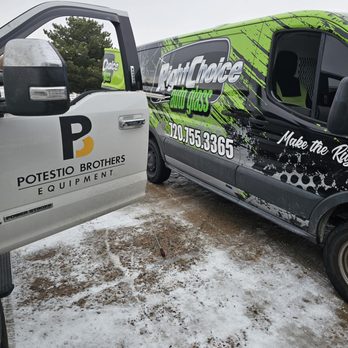 Right Choice Auto Glass - Mobile doorglass replacement in Parker, CO - Windshield Installation & Repair Near Me - Centennial, Colorado