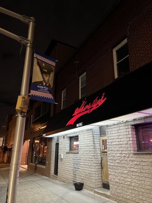 Shorty's by null