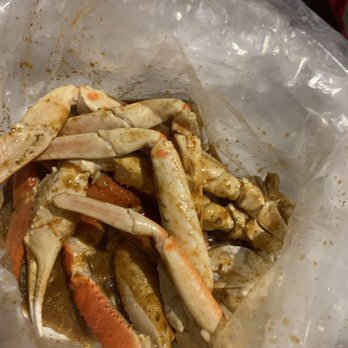 Claw Daddy's - Snow Crab Legs in garlic butter spicy sauce - Cajun/Creole Near Me - New York, New York Claw Daddy's - Snow Crab Legs in garlic butter spicy sauce - Cajun/Creole Near Me - New York, New York