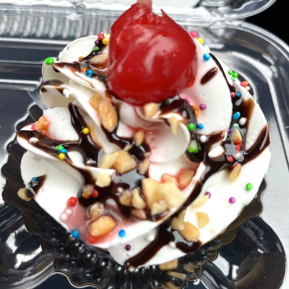 Double Drizzle - Banana Split cupcake - Bakeries Near Me - Ashland, Kentucky Double Drizzle - Banana Split cupcake - Bakeries Near Me - Ashland, Kentucky