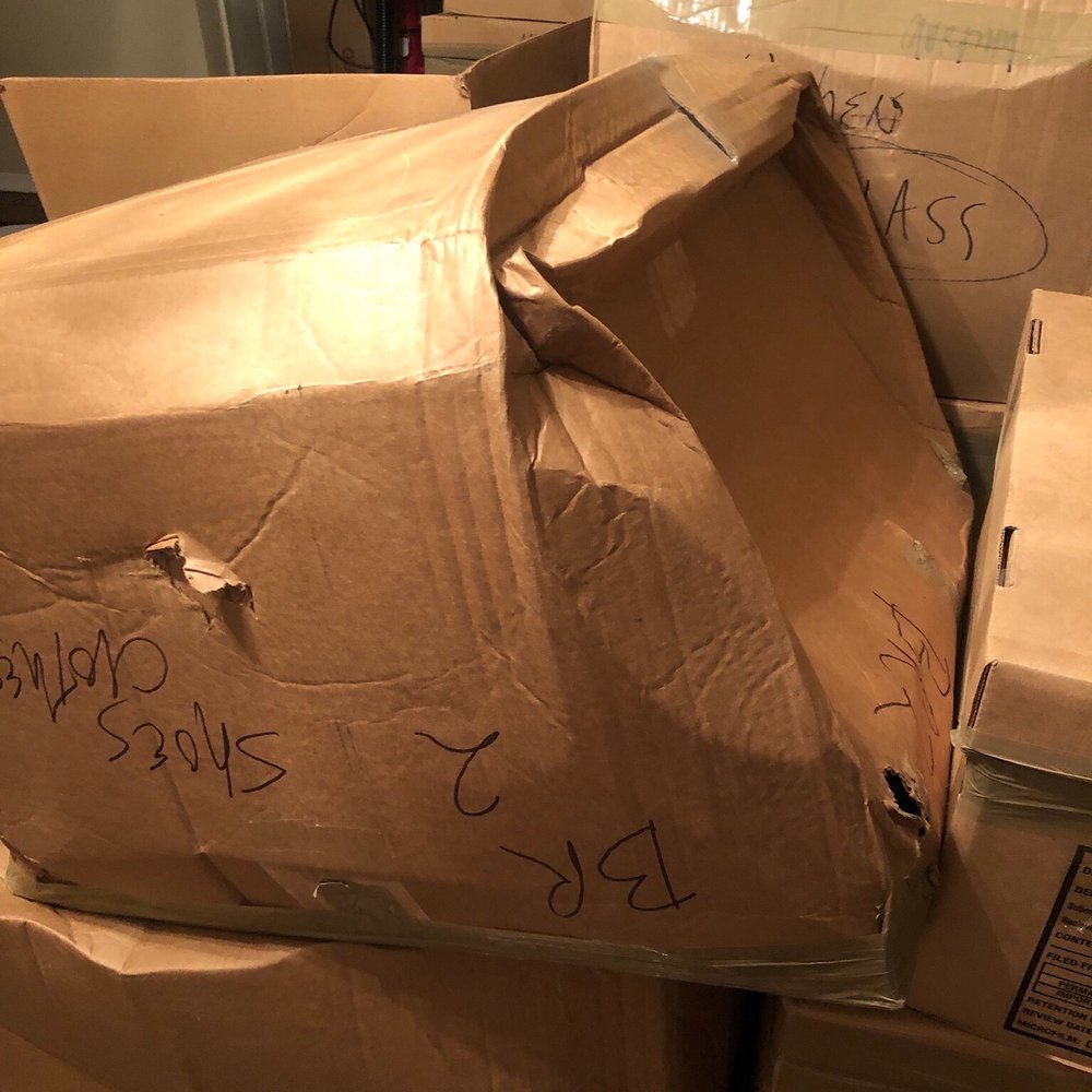 Razor Van Lines - These are boxes marked fragile! - Movers Near Me Razor Van Lines - These are boxes marked fragile! - Movers Near Me