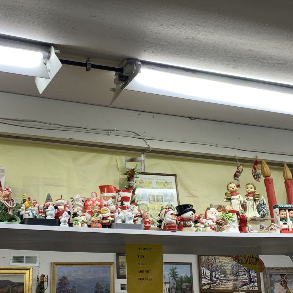 Countryside Antique Mall - Antiques Near Me - Thorntown, Indiana Countryside Antique Mall - Antiques Near Me - Thorntown, Indiana