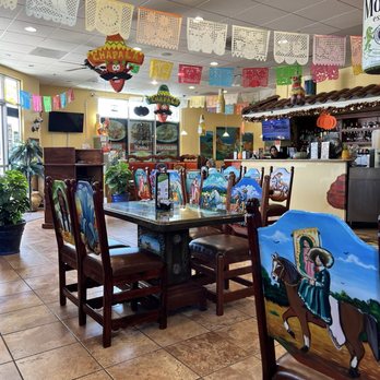 Chapala Mexican Restaurant - Mexican Near Me - Brentwood, California