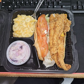 Uncle Vinny's Pizza & BBQ - Catfish poorboy....oh.my sooooo. Good!! - Pizza Near Me - Portland, Oregon Uncle Vinny's Pizza & BBQ - Catfish poorboy....oh.my sooooo. Good!! - Pizza Near Me - Portland, Oregon