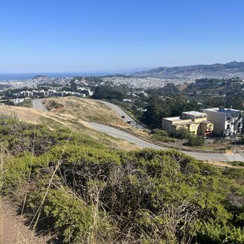 Creeks to Peaks Trail - Twin Peaks views - Parks Near Me - San Francisco, California