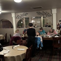 Rosa's Lookout Inn - Inside view