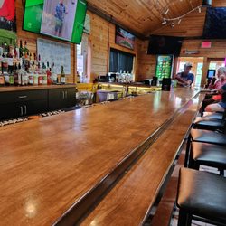 Eagle Springs Pub - Bar area