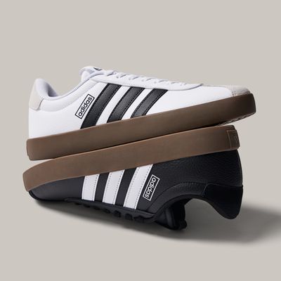 Famous Footwear by null