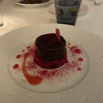 Charleston - Valrhona chocolate cake - New American Near Me - Baltimore, Maryland