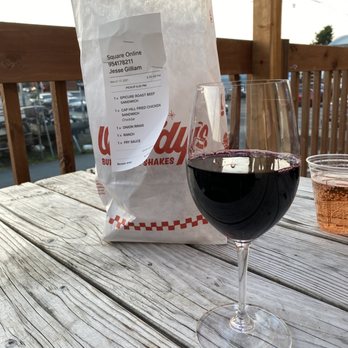 Beer Star - Wine, cider, and Lil' Woody's. - Beer Bar Near Me - Seattle, Washington