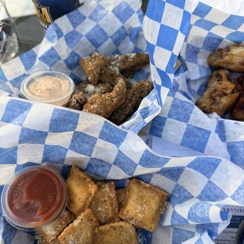 Boyd's Tavern - Wings, Bella Mushrooms, fries ravioli - Pizza Near Me - Cadiz, Kentucky Boyd's Tavern - Wings, Bella Mushrooms, fries ravioli - Pizza Near Me - Cadiz, Kentucky