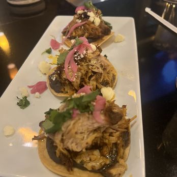 Mad Duck Craft Brewing Campus Pointe - Yucatán pork tostadas - New American Near Me - Fresno, California Mad Duck Craft Brewing Campus Pointe - Yucatán pork tostadas - New American Near Me - Fresno, California