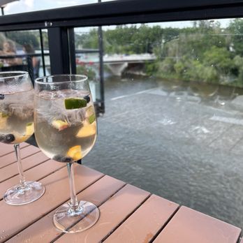 Stillwaters Plate and Pour - American Near Me - Paris, Ontario
