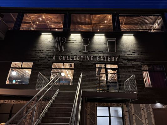 Avanti Food & Beverage by null