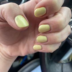 Happy Nails and Spa - Short and round nail gel manicure just the way I like it