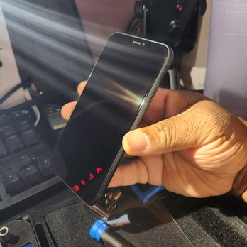 Ifix Aholic - Sje can see clearly now her screens not cracked - Electronics Repair Near Me Ifix Aholic - Sje can see clearly now her screens not cracked - Electronics Repair Near Me